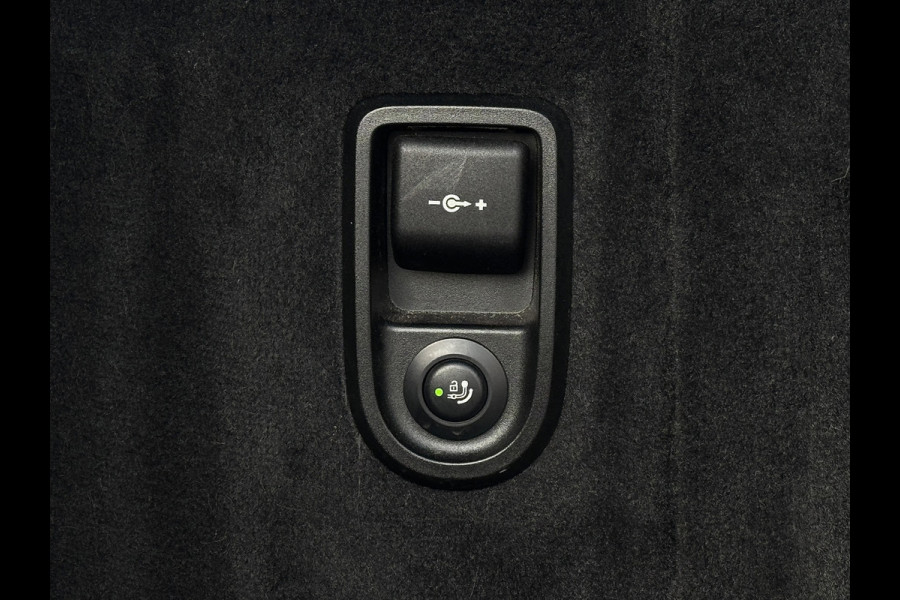 BMW 5 Serie Touring 530e M-Sport | Pano | Trekhaak | Laser | Head Up | Driving Assist Pro | Keyless | Dealer onderhouden | 1e eig.