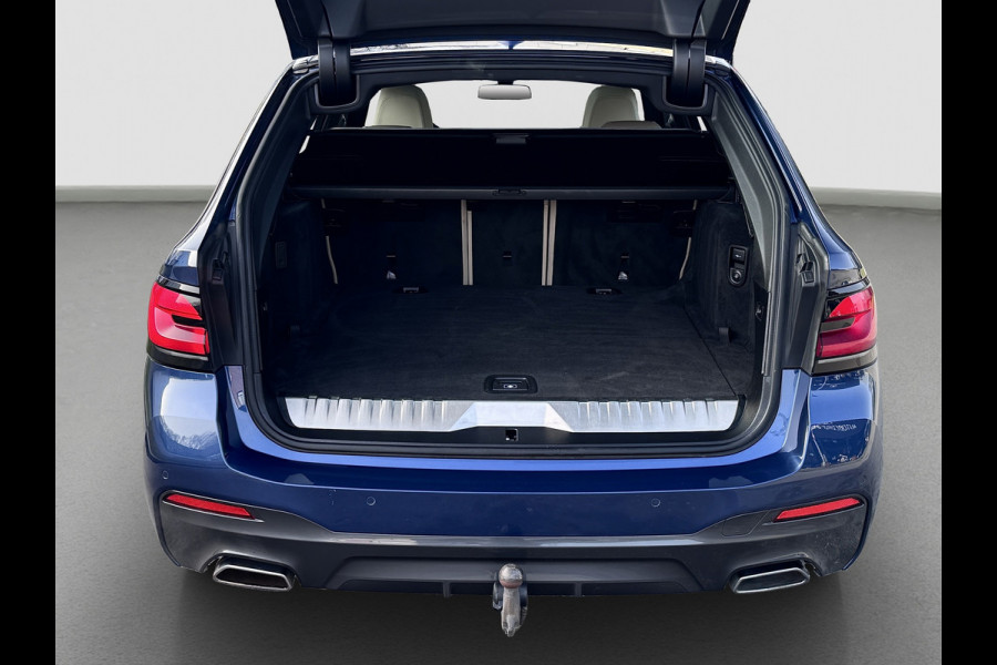 BMW 5 Serie Touring 530e M-Sport | Pano | Trekhaak | Laser | Head Up | Driving Assist Pro | Keyless | Dealer onderhouden | 1e eig.