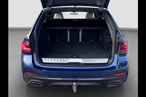BMW 5 Serie Touring 530e M-Sport | Pano | Trekhaak | Laser | Head Up | Driving Assist Pro | Keyless | Dealer onderhouden | 1e eig.