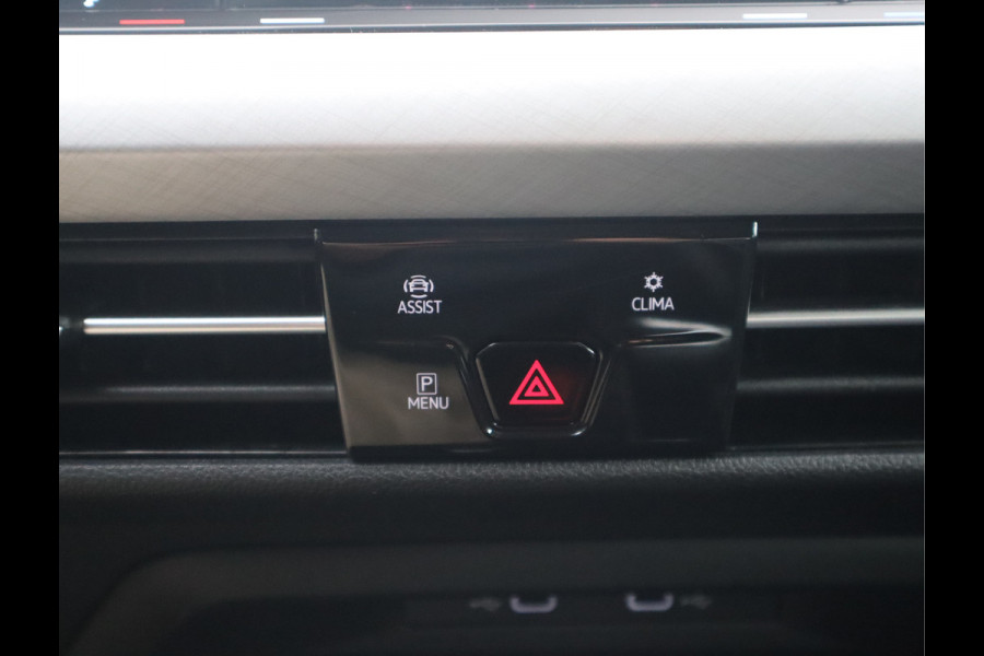 Volkswagen Golf 1.5 TSI Life Business Navi / LED /Camera / Trekh / Climate BTW auto