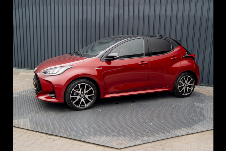 Toyota Yaris 1.5 Hybrid Executive | Bi-Tone | 17'' | Stoelverw. | Apple Carplay/ Android Auto | Prijs Rijklaar!!