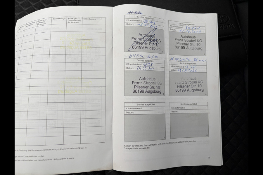 Toyota Yaris 1.5 Hybrid Executive | Bi-Tone | 17'' | Stoelverw. | Apple Carplay/ Android Auto | Prijs Rijklaar!!