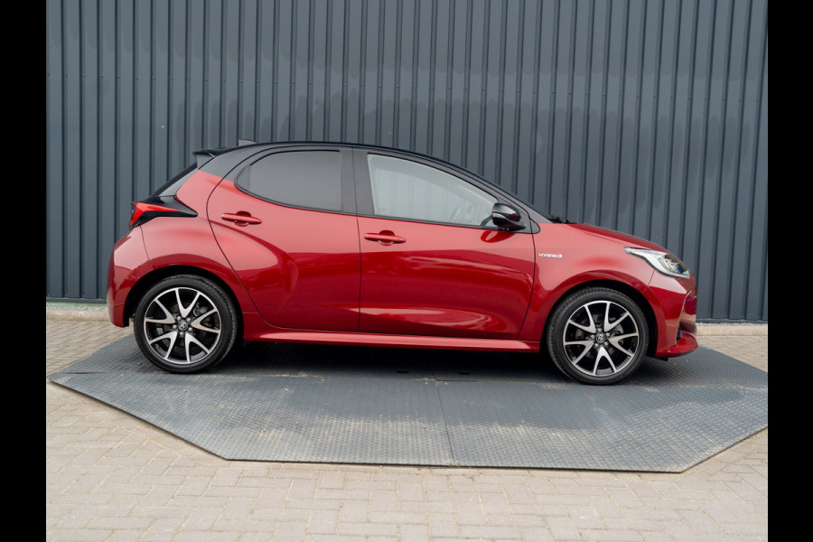 Toyota Yaris 1.5 Hybrid Executive | Bi-Tone | 17'' | Stoelverw. | Apple Carplay/ Android Auto | Prijs Rijklaar!!