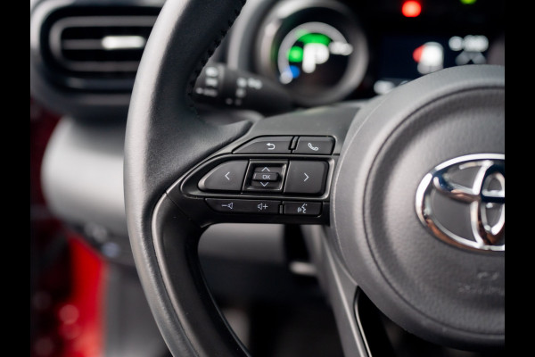 Toyota Yaris 1.5 Hybrid Executive | Bi-Tone | 17'' | Stoelverw. | Apple Carplay/ Android Auto | Prijs Rijklaar!!