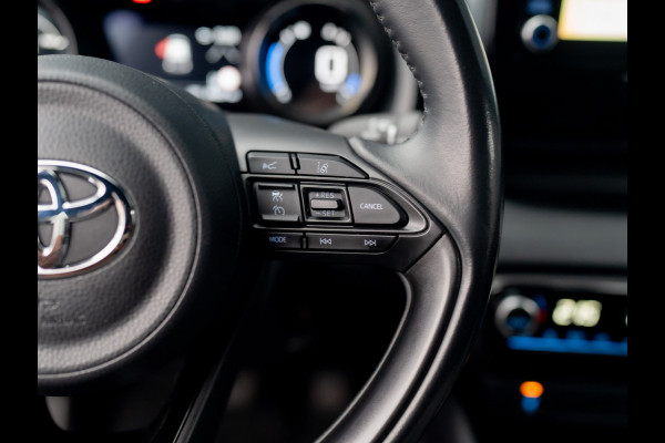 Toyota Yaris 1.5 Hybrid Executive | Bi-Tone | 17'' | Stoelverw. | Apple Carplay/ Android Auto | Prijs Rijklaar!!