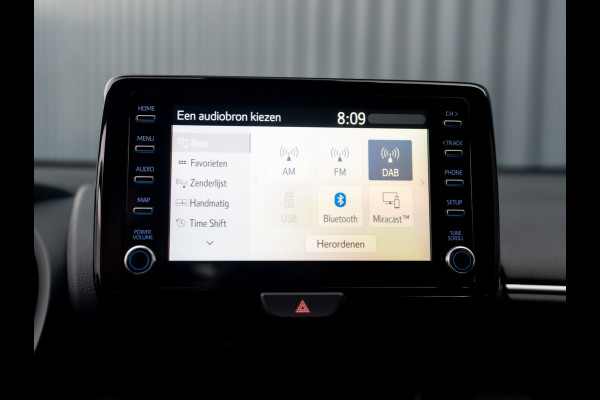 Toyota Yaris 1.5 Hybrid Executive | Bi-Tone | 17'' | Stoelverw. | Apple Carplay/ Android Auto | Prijs Rijklaar!!