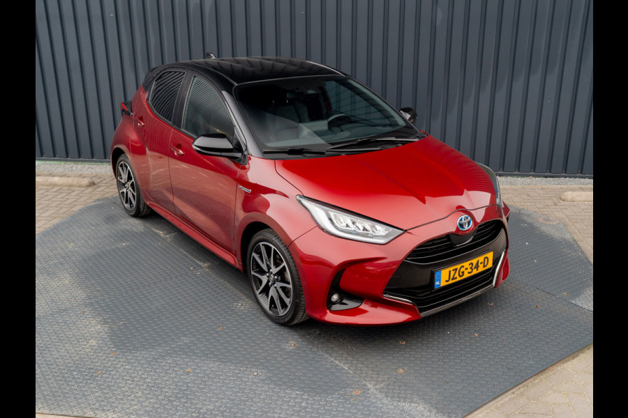 Toyota Yaris 1.5 Hybrid Executive | Bi-Tone | 17'' | Stoelverw. | Apple Carplay/ Android Auto | Prijs Rijklaar!!