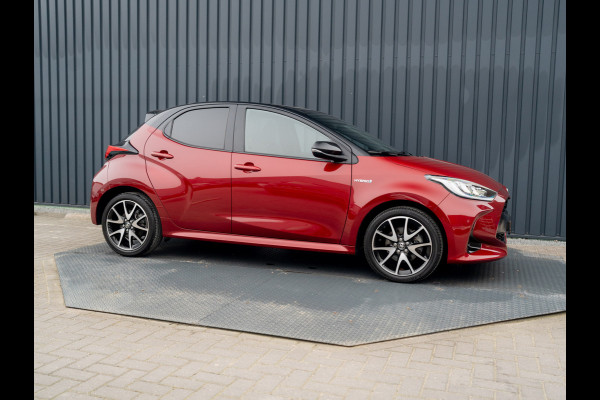 Toyota Yaris 1.5 Hybrid Executive | Bi-Tone | 17'' | Stoelverw. | Apple Carplay/ Android Auto | Prijs Rijklaar!!