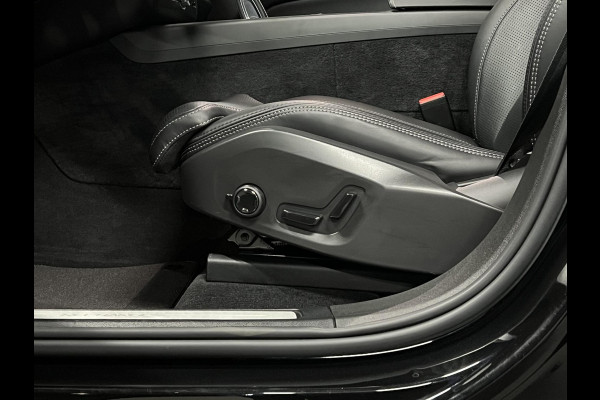 Volvo XC60 2.0 T6 Plug-in hybrid AWD R-Design Open dak | 360 camera | Cruise control | Stoelventilatie | Stuur-/stoelverwarming | Carplay