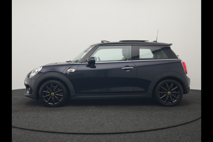 MINI Mini Electric Yours 33 kWh 184pk | Panodak | Head Up | Harman / Kardon | Camera | Lederen Sportstoelen Verwarmd | Keyless | Apple Carplay | Cruise Control | LED Koplampen | Virtual | Navigatie | DAB |