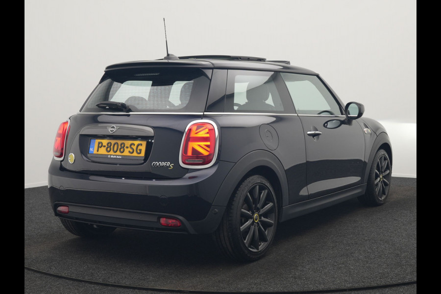 MINI Mini Electric Yours 33 kWh 184pk | Panodak | Head Up | Harman / Kardon | Camera | Lederen Sportstoelen Verwarmd | Keyless | Apple Carplay | Cruise Control | LED Koplampen | Virtual | Navigatie | DAB |