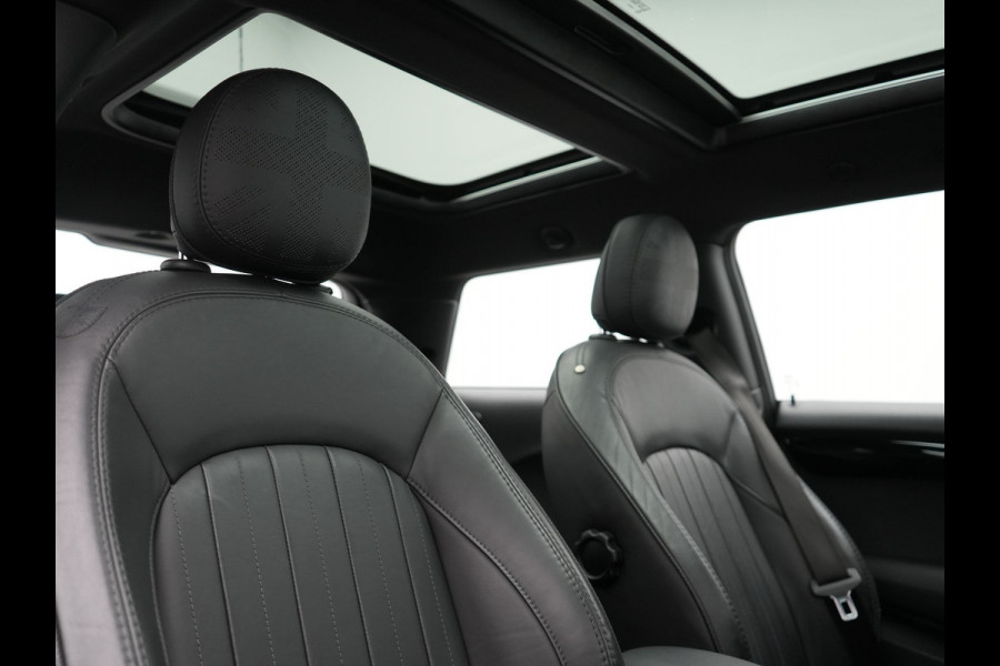 MINI Mini Electric Yours 33 kWh 184pk | Panodak | Head Up | Harman / Kardon | Camera | Lederen Sportstoelen Verwarmd | Keyless | Apple Carplay | Cruise Control | LED Koplampen | Virtual | Navigatie | DAB |