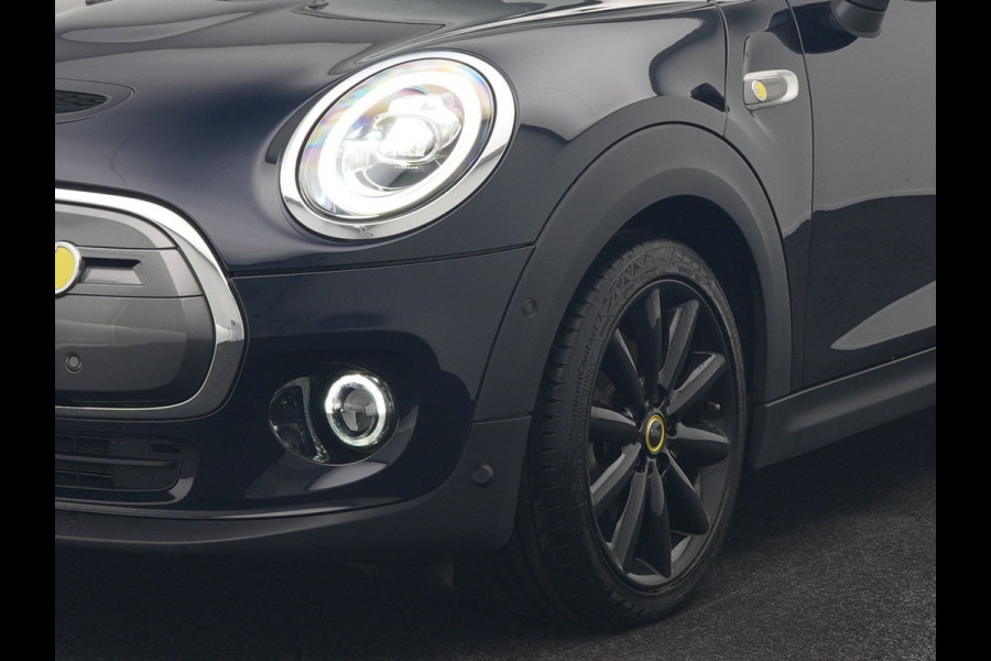 MINI Mini Electric Yours 33 kWh 184pk | Panodak | Head Up | Harman / Kardon | Camera | Lederen Sportstoelen Verwarmd | Keyless | Apple Carplay | Cruise Control | LED Koplampen | Virtual | Navigatie | DAB |