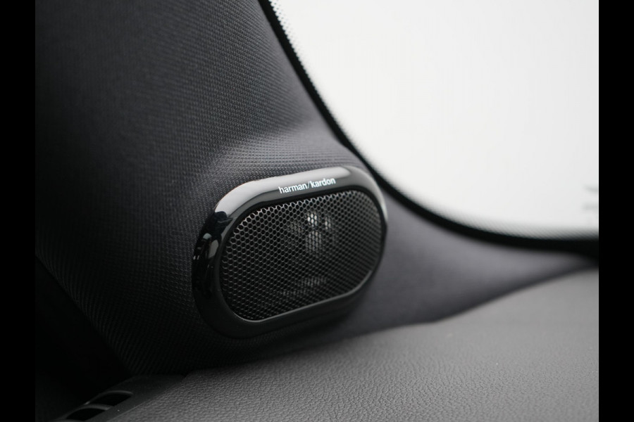 MINI Mini Electric Yours 33 kWh 184pk | Panodak | Head Up | Harman / Kardon | Camera | Lederen Sportstoelen Verwarmd | Keyless | Apple Carplay | Cruise Control | LED Koplampen | Virtual | Navigatie | DAB |