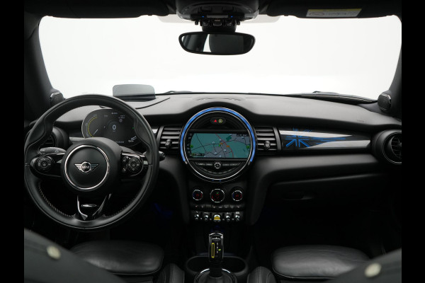 MINI Mini Electric Yours 33 kWh 184pk | Panodak | Head Up | Harman / Kardon | Camera | Lederen Sportstoelen Verwarmd | Keyless | Apple Carplay | Cruise Control | LED Koplampen | Virtual | Navigatie | DAB |