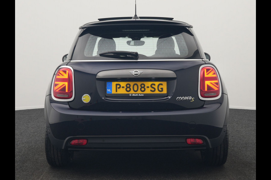 MINI Mini Electric Yours 33 kWh 184pk | Panodak | Head Up | Harman / Kardon | Camera | Lederen Sportstoelen Verwarmd | Keyless | Apple Carplay | Cruise Control | LED Koplampen | Virtual | Navigatie | DAB |