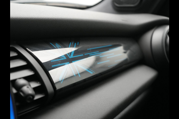 MINI Mini Electric Yours 33 kWh 184pk | Panodak | Head Up | Harman / Kardon | Camera | Lederen Sportstoelen Verwarmd | Keyless | Apple Carplay | Cruise Control | LED Koplampen | Virtual | Navigatie | DAB |