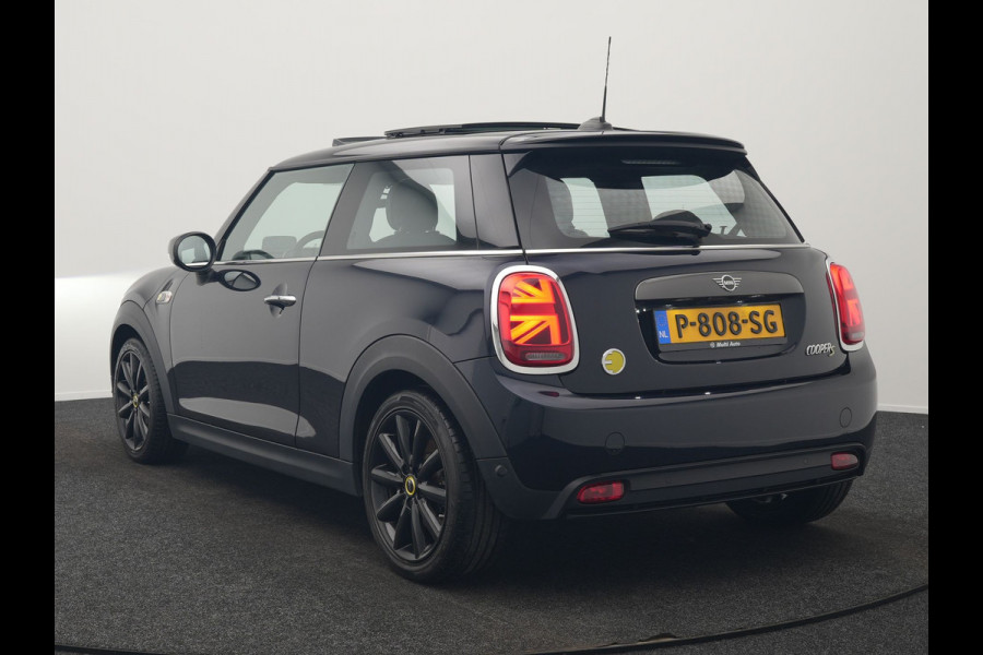 MINI Mini Electric Yours 33 kWh 184pk | Panodak | Head Up | Harman / Kardon | Camera | Lederen Sportstoelen Verwarmd | Keyless | Apple Carplay | Cruise Control | LED Koplampen | Virtual | Navigatie | DAB |