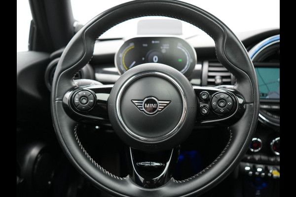 MINI Mini Electric Yours 33 kWh 184pk | Panodak | Head Up | Harman / Kardon | Camera | Lederen Sportstoelen Verwarmd | Keyless | Apple Carplay | Cruise Control | LED Koplampen | Virtual | Navigatie | DAB |