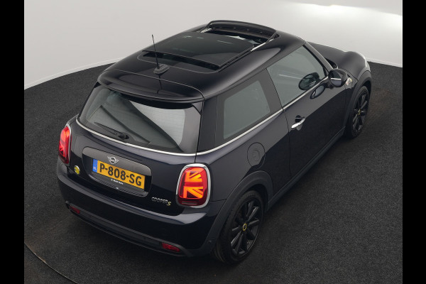 MINI Mini Electric Yours 33 kWh 184pk | Panodak | Head Up | Harman / Kardon | Camera | Lederen Sportstoelen Verwarmd | Keyless | Apple Carplay | Cruise Control | LED Koplampen | Virtual | Navigatie | DAB |