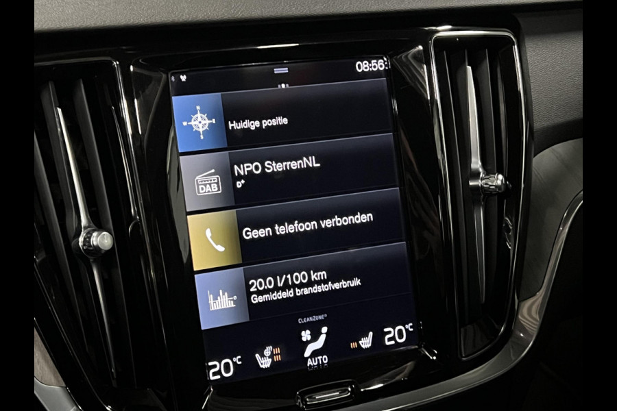 Volvo V60 2.0 T6 Recharge AWD Inscription Open dak | Stuur-/stoelverwarming | Achteruitrij camera | Harman Kardon | Cruise control | Carplay