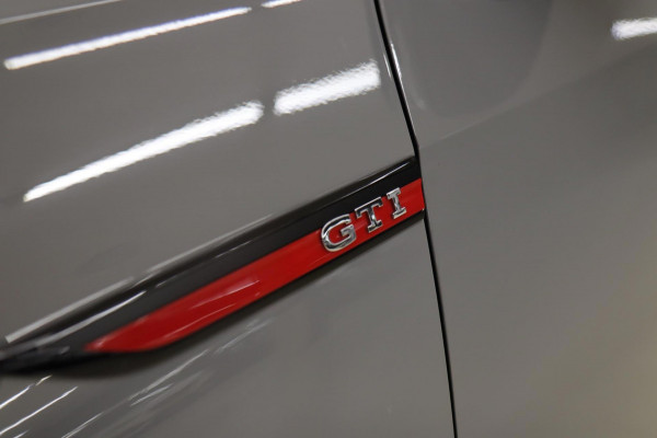 Volkswagen Golf 2.0 TSI GTI CLUBSPORT /PANO/ACC/CAM/CARPLAY/IQ-LIGHT/VOLL