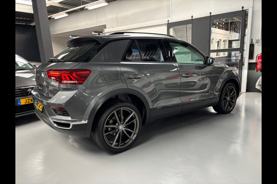 Volkswagen T-Roc 1.5 TSI Sport Business / Carplay / Stoel+stuur verwarming