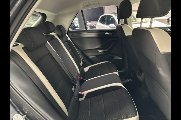 Volkswagen T-Roc 1.5 TSI Sport Business / Carplay / Stoel+stuur verwarming