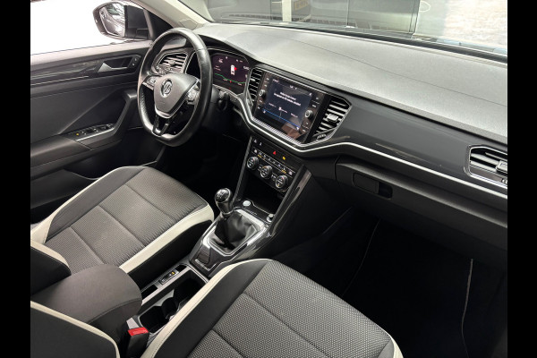 Volkswagen T-Roc 1.5 TSI Sport Business / Carplay / Stoel+stuur verwarming