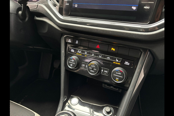 Volkswagen T-Roc 1.5 TSI Sport Business / Carplay / Stoel+stuur verwarming