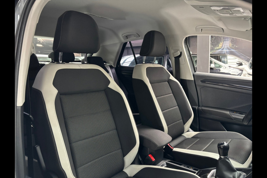 Volkswagen T-Roc 1.5 TSI Sport Business / Carplay / Stoel+stuur verwarming