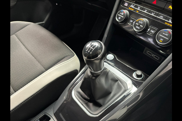 Volkswagen T-Roc 1.5 TSI Sport Business / Carplay / Stoel+stuur verwarming