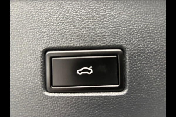 Volkswagen T-Roc 1.5 TSI Sport Business / Carplay / Stoel+stuur verwarming