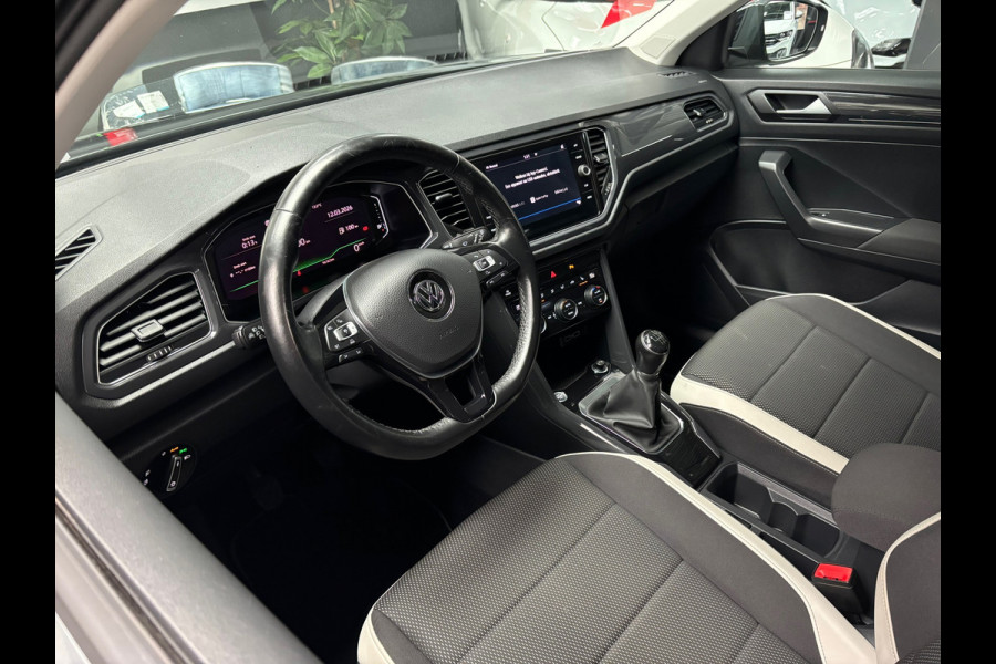 Volkswagen T-Roc 1.5 TSI Sport Business / Carplay / Stoel+stuur verwarming