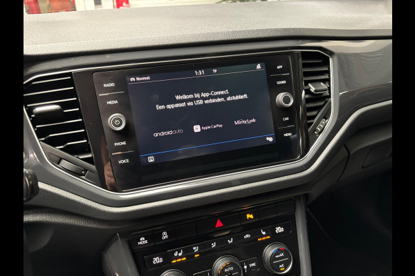 Volkswagen T-Roc 1.5 TSI Sport Business / Carplay / Stoel+stuur verwarming
