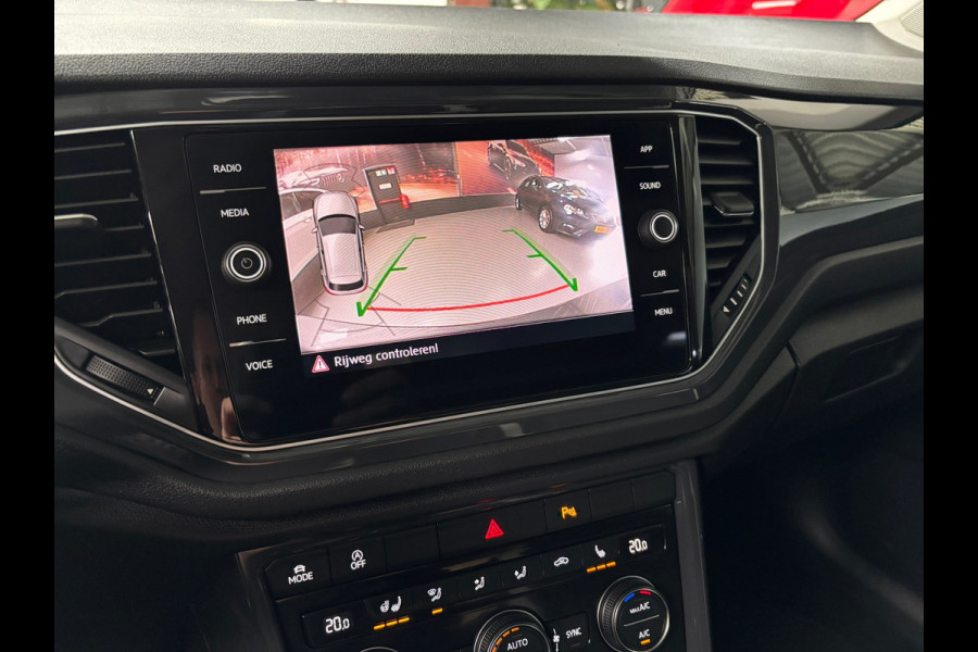 Volkswagen T-Roc 1.5 TSI Sport Business / Carplay / Stoel+stuur verwarming