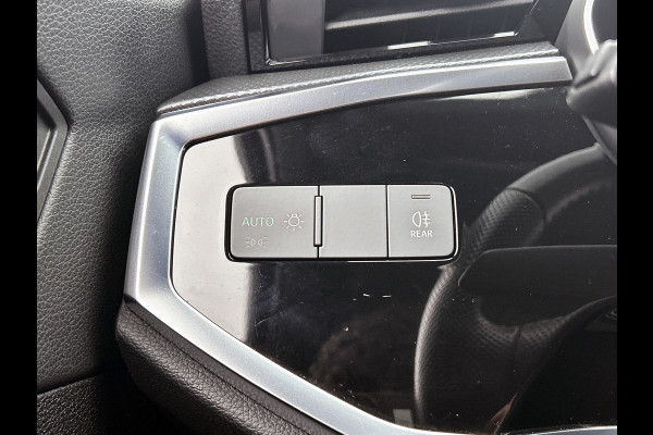 Audi Q3 35 TFSI S edition (Dealer OnderH, Navi, Carplay, StoelV, Leder, Lane Assist, Addapt Cruise, Etc)