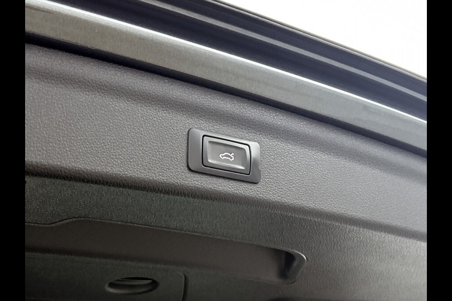 Audi Q3 35 TFSI S edition (Dealer OnderH, Navi, Carplay, StoelV, Leder, Lane Assist, Addapt Cruise, Etc)