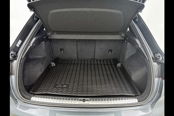 Audi Q3 35 TFSI S edition (Dealer OnderH, Navi, Carplay, StoelV, Leder, Lane Assist, Addapt Cruise, Etc)