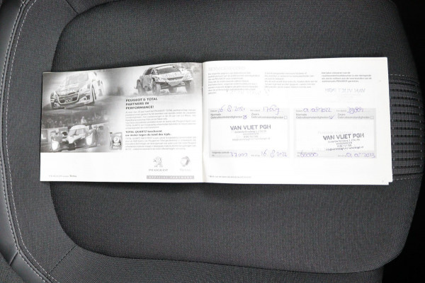 Peugeot 308 SW 1.2 *130PK*ECC*CRUISE*CAM*HAAK*CARPLAY*PANO*