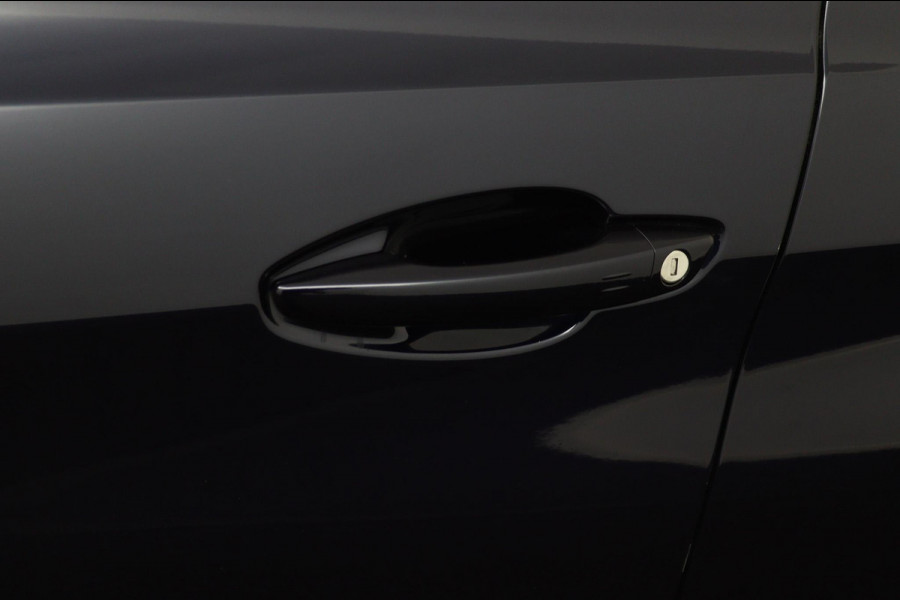 Peugeot 308 SW 1.2 *130PK*ECC*CRUISE*CAM*HAAK*CARPLAY*PANO*