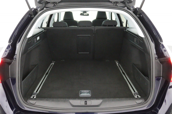 Peugeot 308 SW 1.2 *130PK*ECC*CRUISE*CAM*HAAK*CARPLAY*PANO*