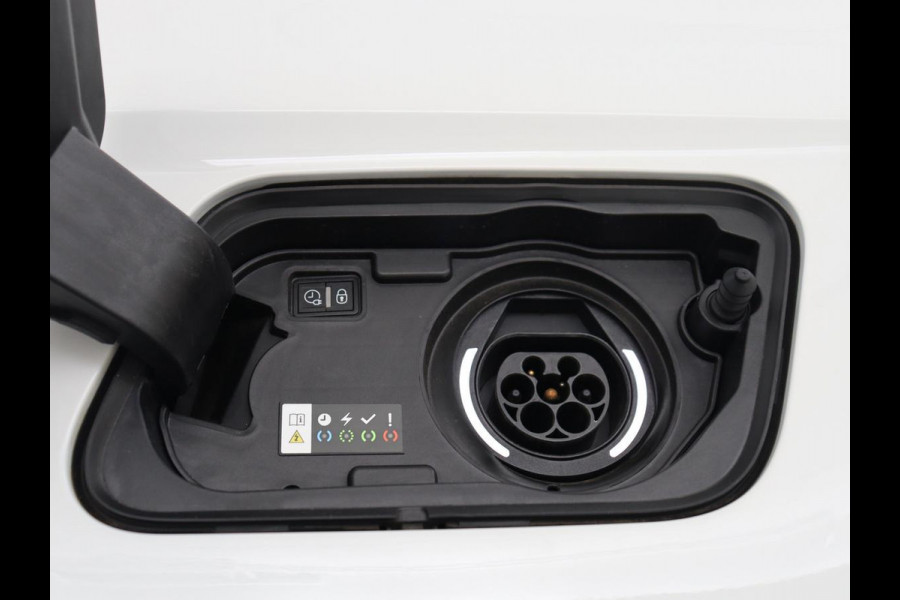 Opel Grandland X 1.6 Turbo Hybrid Elegance | Stoelventilatie | Leder | Trekhaak | 360 Camera | Carplay | Stoelverwarming | Navigatie | Full LED | Cruise control | Bluetooth | Climate control | PHEV | Plug In
