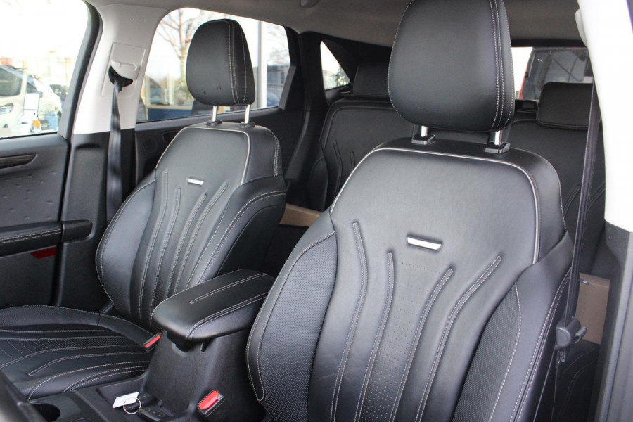 Ford Kuga 2.5 PHEV Vignale | Winterpack | Adaptive Cruise Control | Trekhaak | Climate Control | Camera | Navigatie |