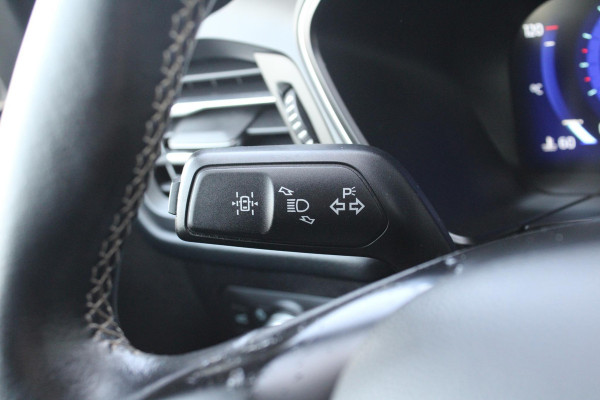 Ford Kuga 2.5 PHEV Vignale | Winterpack | Adaptive Cruise Control | Trekhaak | Climate Control | Camera | Navigatie |