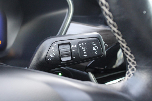 Ford Kuga 2.5 PHEV Vignale | Winterpack | Adaptive Cruise Control | Trekhaak | Climate Control | Camera | Navigatie |