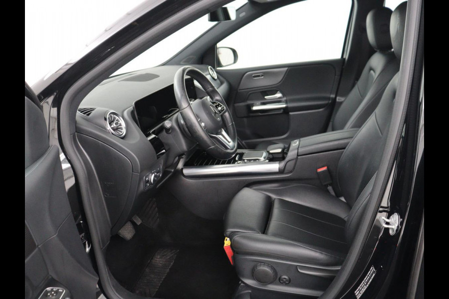 Mercedes-Benz B-Klasse 250e Urban | Leder | Stoelverwarming | Sfeerverlichting | Camera | Park Assist | Navigatie | Full LED | Widescreen | DAB | Cruise control | Bluetooth | Climate control | PHEV | Plug In