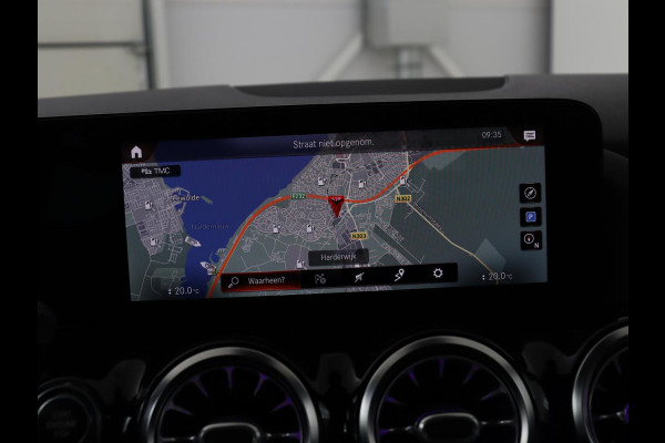 Mercedes-Benz B-Klasse 250e Urban | Leder | Stoelverwarming | Sfeerverlichting | Camera | Park Assist | Navigatie | Full LED | Widescreen | DAB | Cruise control | Bluetooth | Climate control | PHEV | Plug In