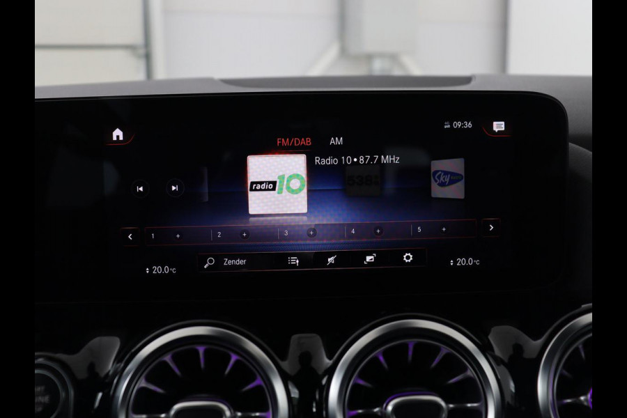 Mercedes-Benz B-Klasse 250e Urban | Leder | Stoelverwarming | Sfeerverlichting | Camera | Park Assist | Navigatie | Full LED | Widescreen | DAB | Cruise control | Bluetooth | Climate control | PHEV | Plug In