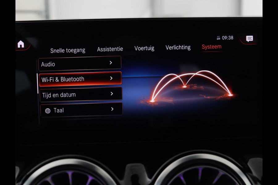 Mercedes-Benz B-Klasse 250e Urban | Leder | Stoelverwarming | Sfeerverlichting | Camera | Park Assist | Navigatie | Full LED | Widescreen | DAB | Cruise control | Bluetooth | Climate control | PHEV | Plug In